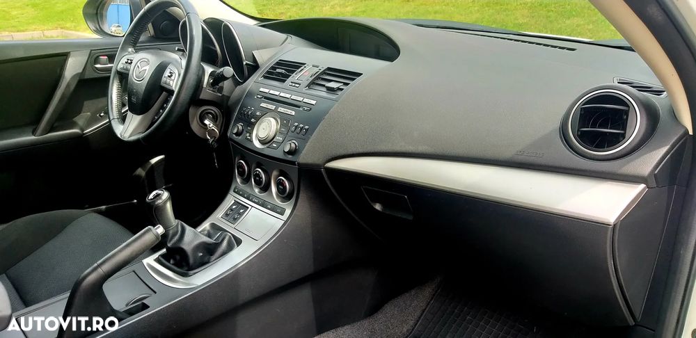 Mazda 3 - 32