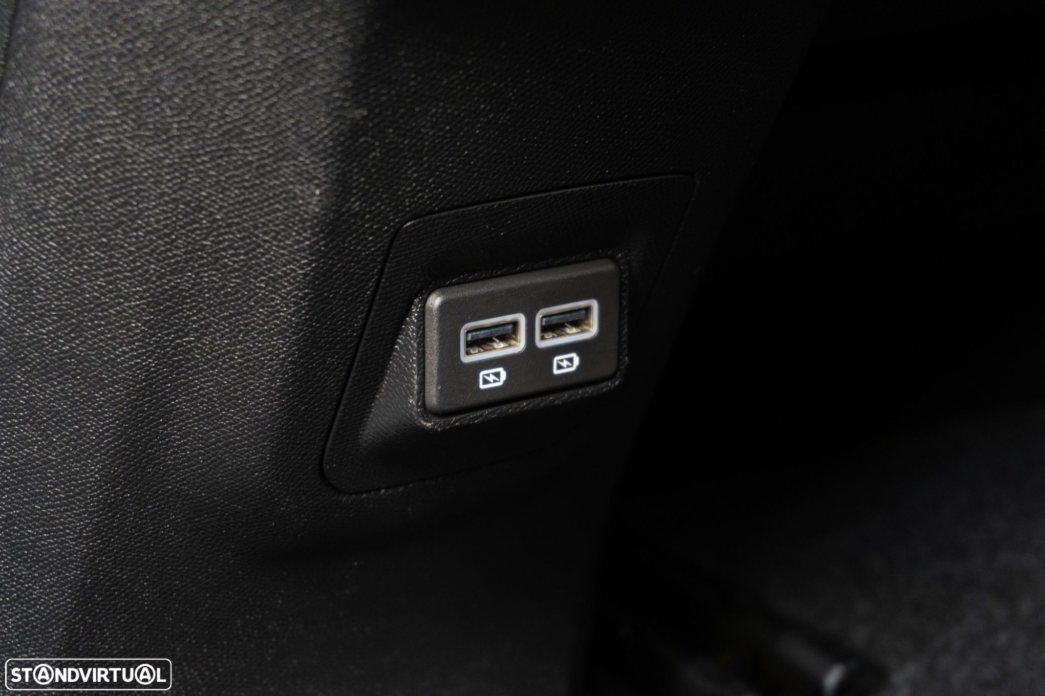 Peugeot 5008 1.2 PureTech Allure EAT8 - 34