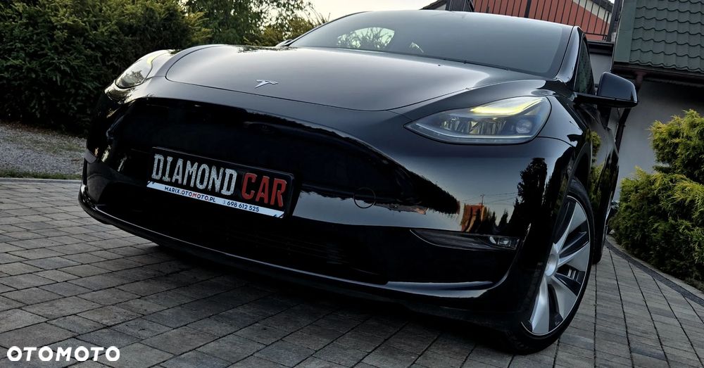 Tesla Model Y Long Range Dual Motor AWD - 2