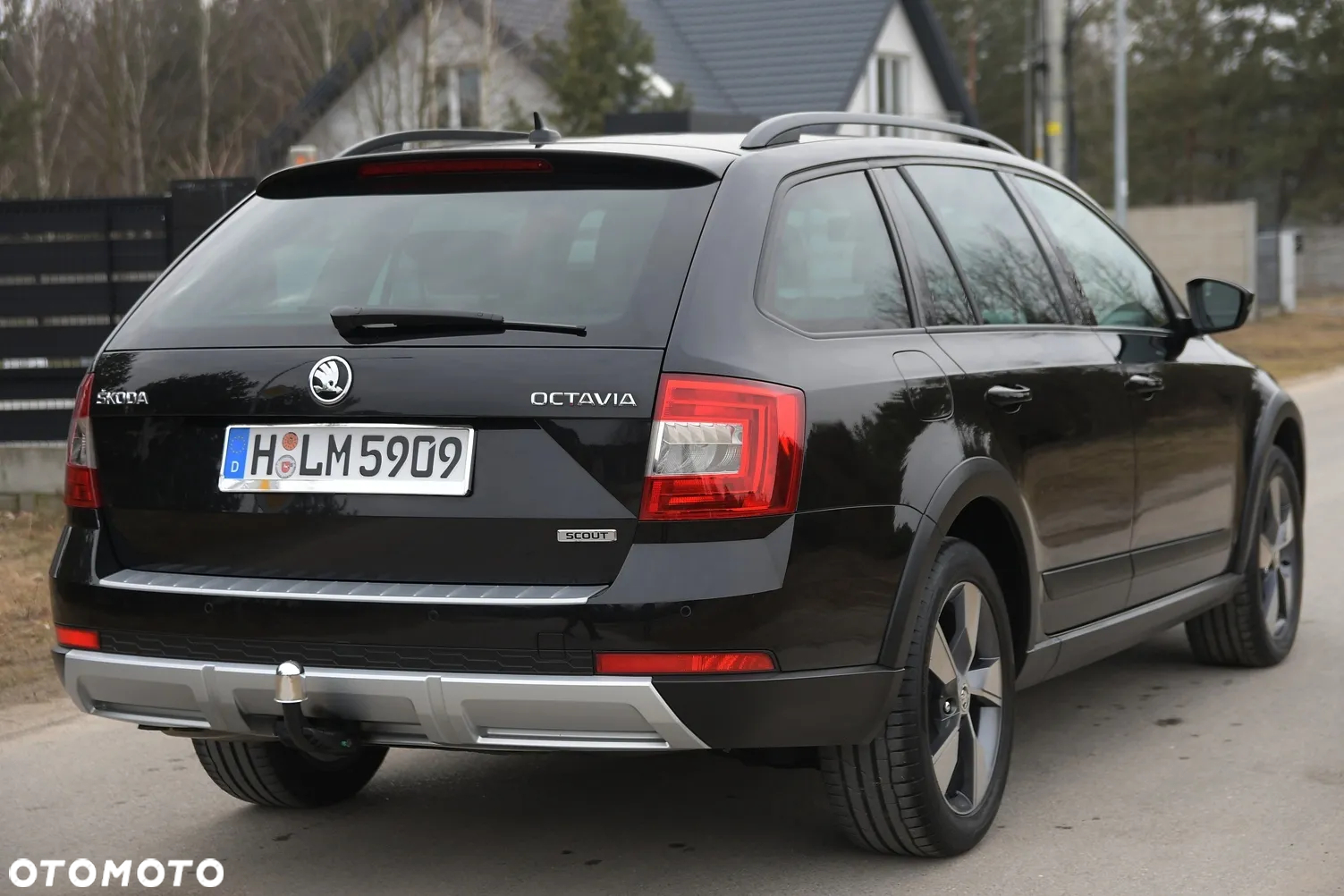 Skoda Octavia Combi 2.0 TDI 4x4 DSG Scout - 11