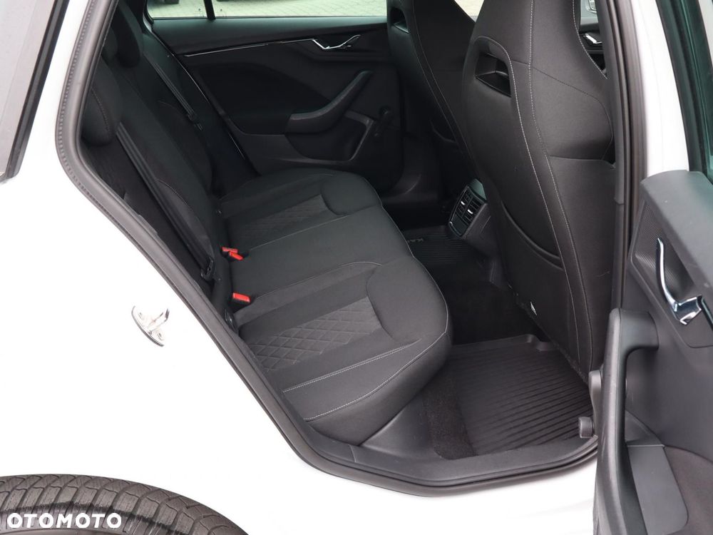 Skoda Kamiq 1.0 TSI Ambition - 8