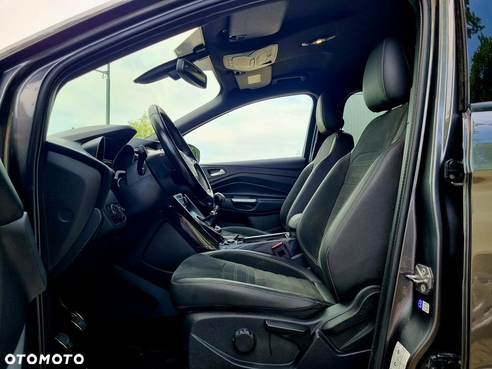 Ford Kuga 1.5 EcoBoost 2x4 ST-Line - 10