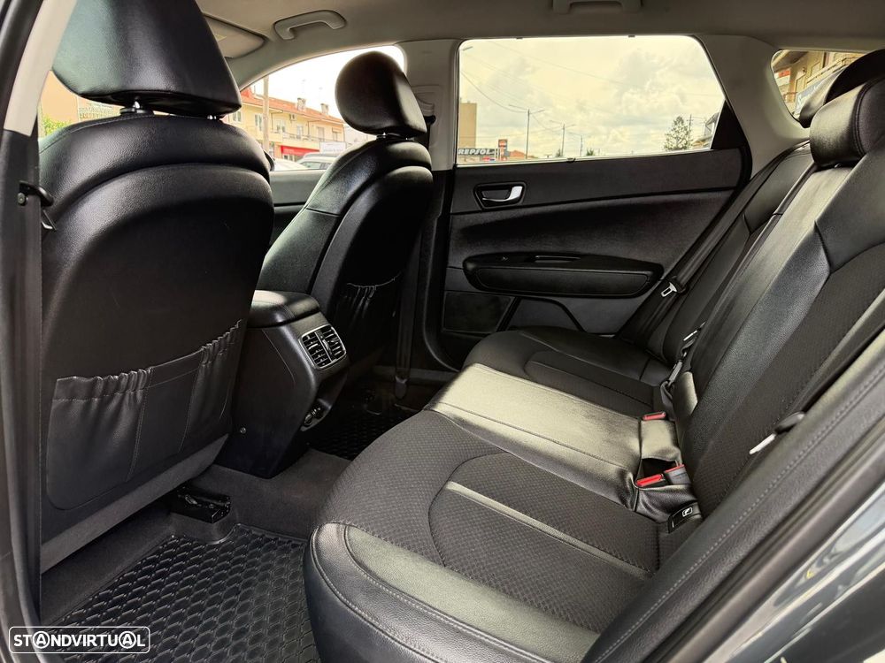 Kia Optima SW 1.7 CRDi TX - 11