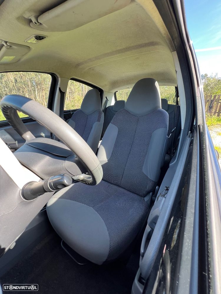 Peugeot 107 1.0 Urban - 11