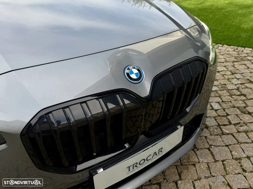 BMW 225xe Active Tourer e xDrive Pack Desportivo M - 9