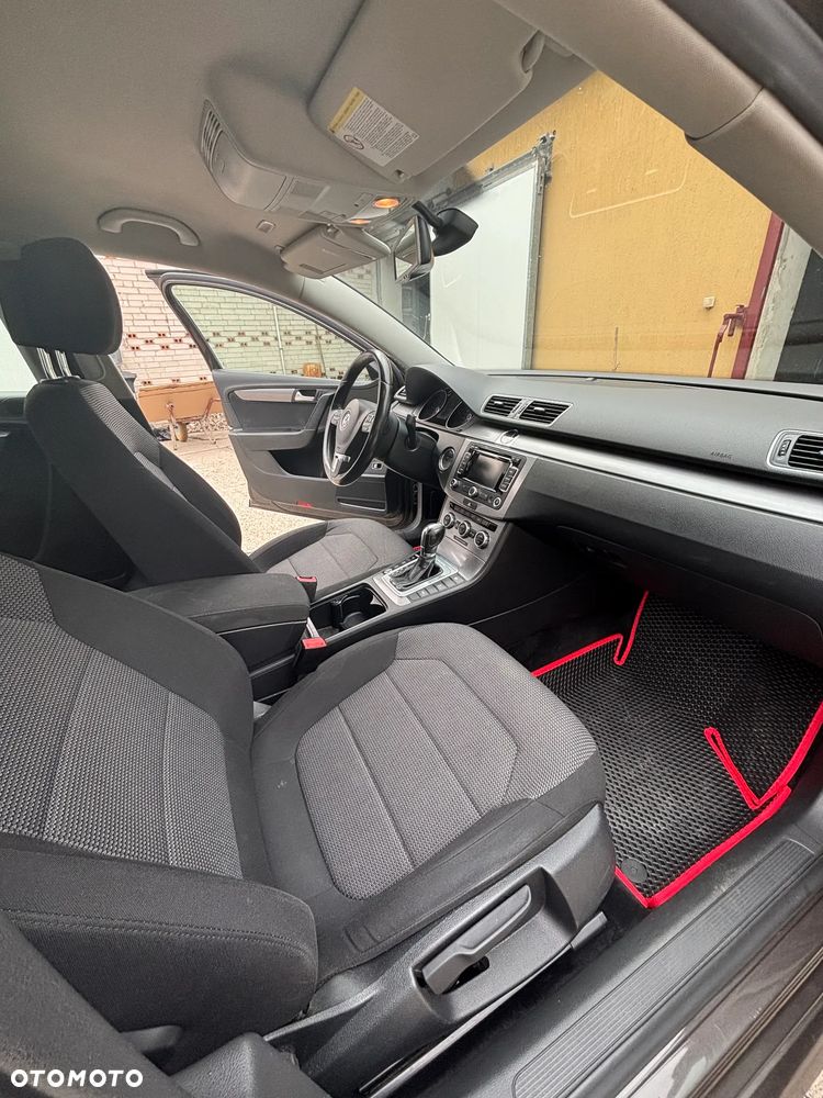 Volkswagen Passat 2.0 TDI Comfortline DSG - 12