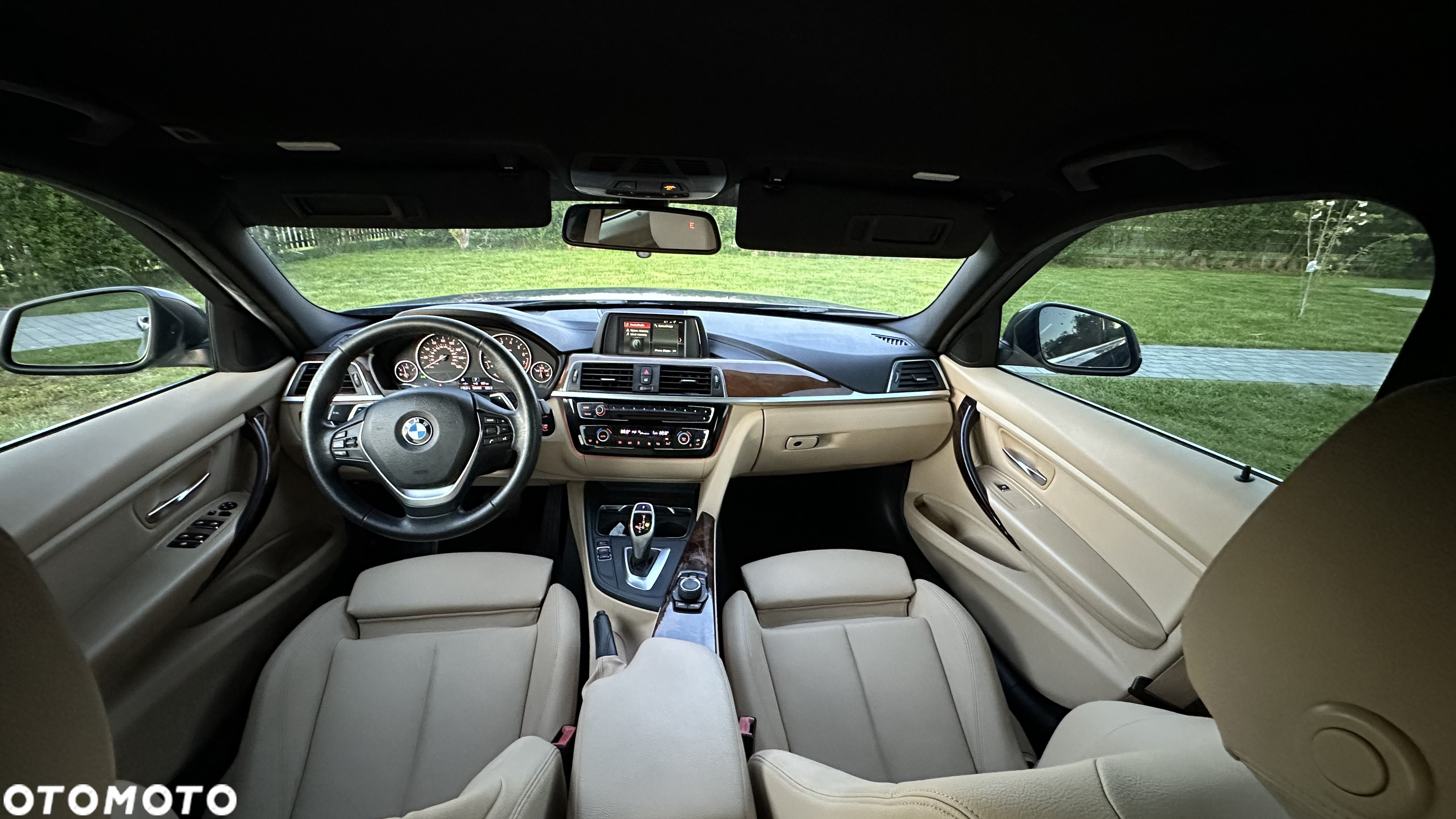 BMW Seria 3 330i Sport Line - 12