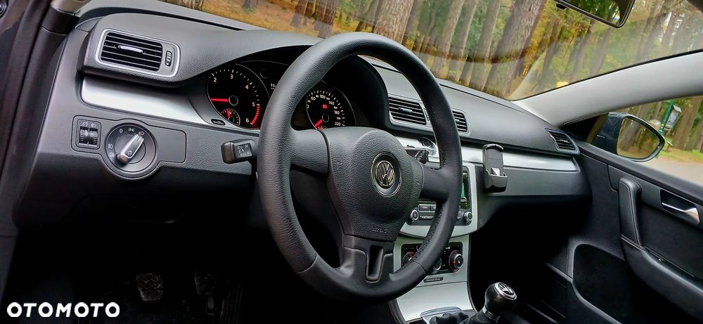 Volkswagen Passat Variant 1.6 TDI BlueMotion Technology Business Edition - 13