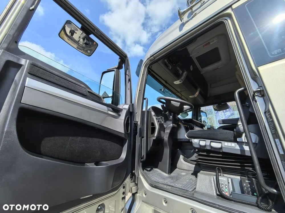 MAN TGX 26.480 // Zestaw przejazdowy z przyczepą // Firanka // - 16