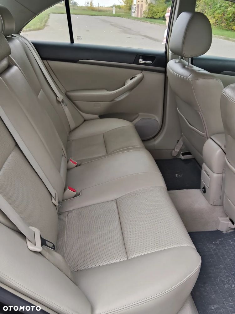 Toyota Avensis 2.2 D-4D Prestige - 6