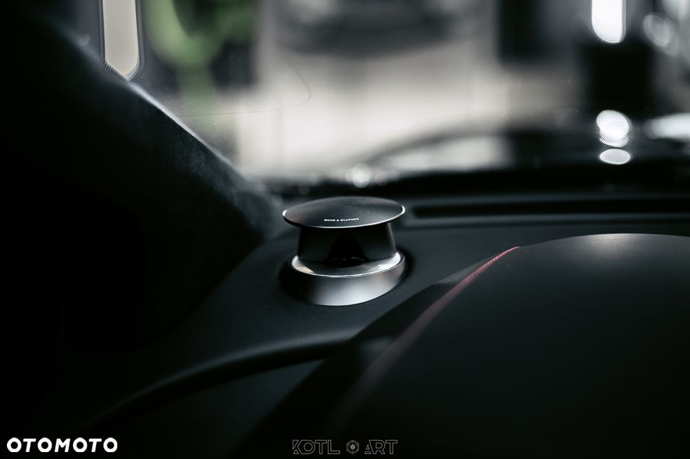 Aston Martin DB9 - 25