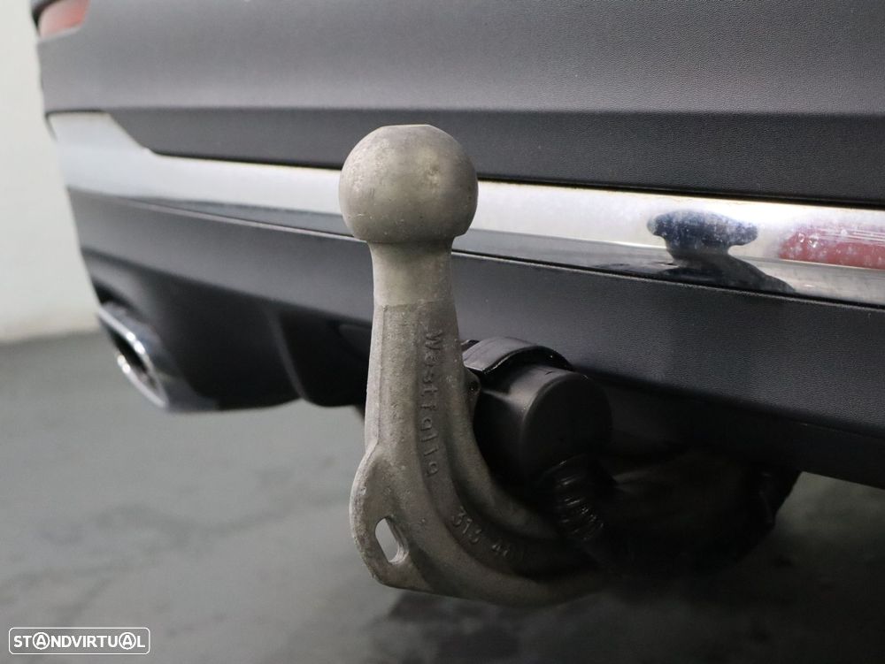 Mercedes-Benz GLA 250 e AMG Line - 32