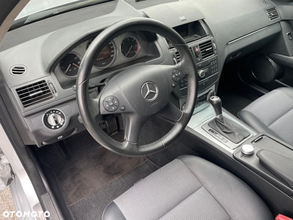 Mercedes-Benz Klasa C 320 CDI 7G-TRONIC Avantgarde - 9