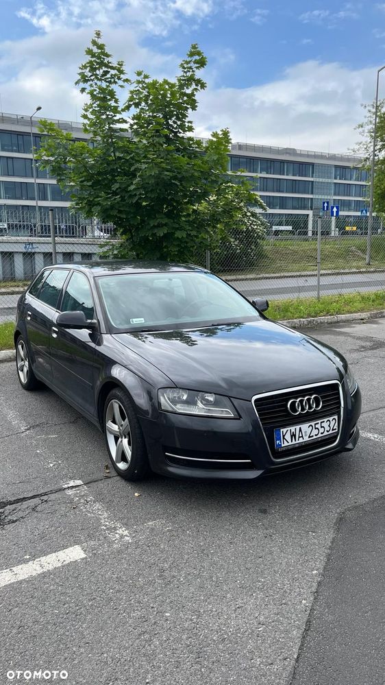 Audi A3 Sportback 1.6 TDI DPF Attraction - 1
