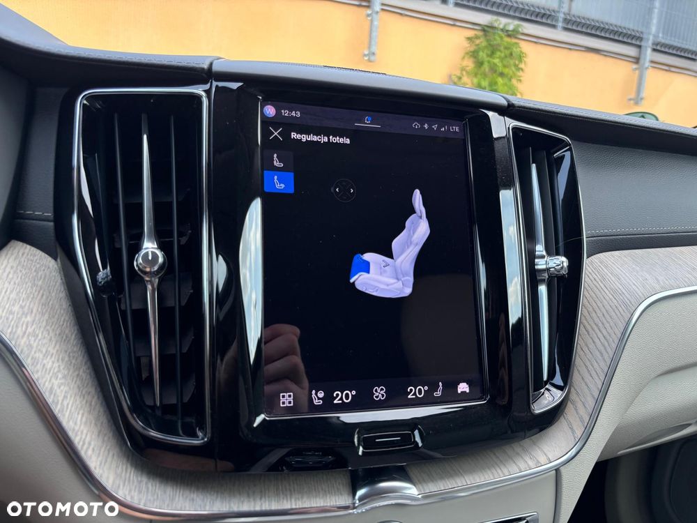 Volvo XC 60 B4 D Plus Bright - 33