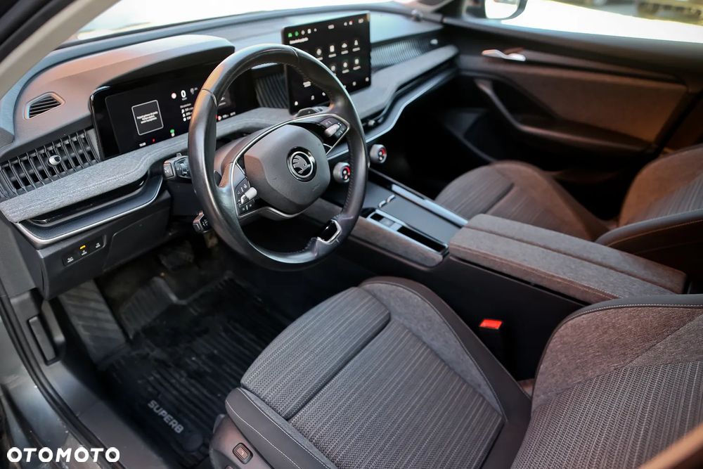 Skoda Superb 2.0 TDI SCR Selection DSG - 18