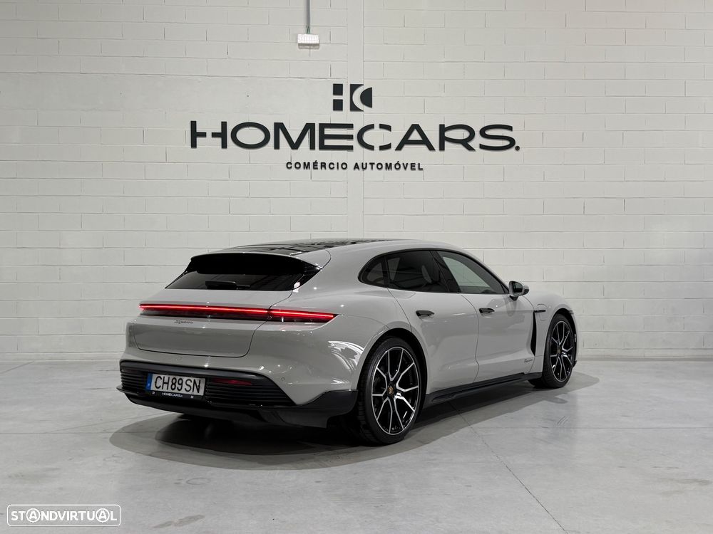 Porsche Taycan Sport Turismo - 3