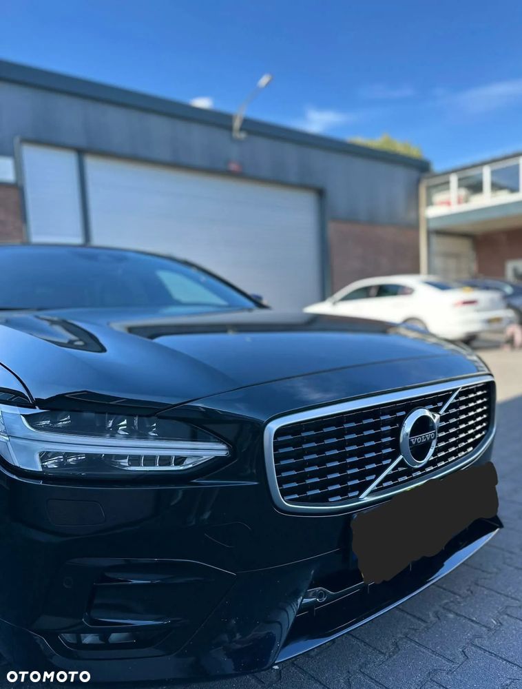 Volvo V90 D4 R-Design - 3