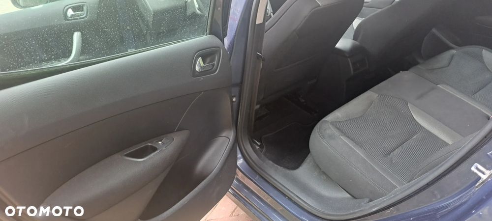 Peugeot 308 1.6 HDi Premium - 14