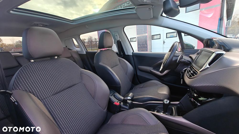 Peugeot 2008 82 e-VTI ETG5 Allure - 32