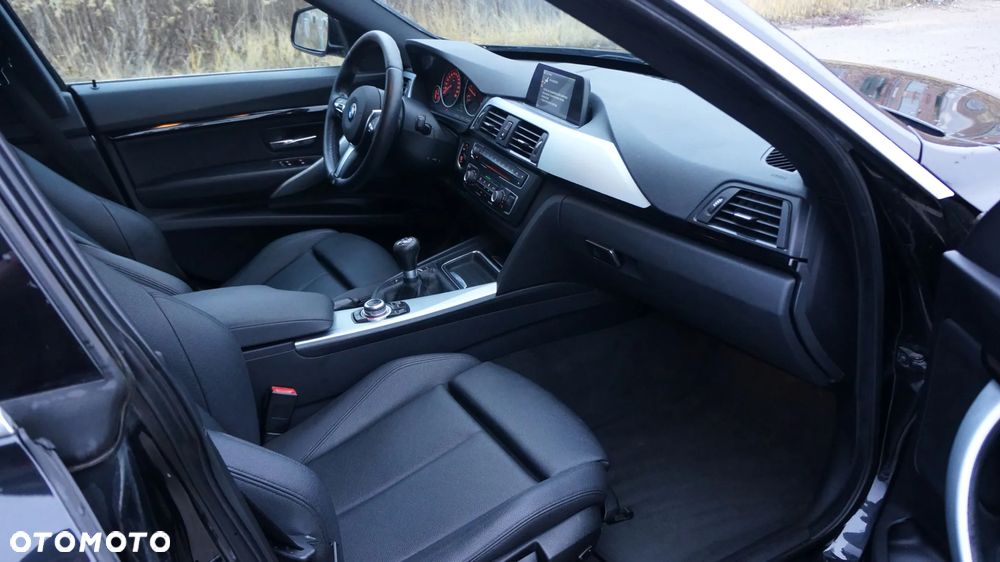 BMW 3GT 318d Sport Line - 9