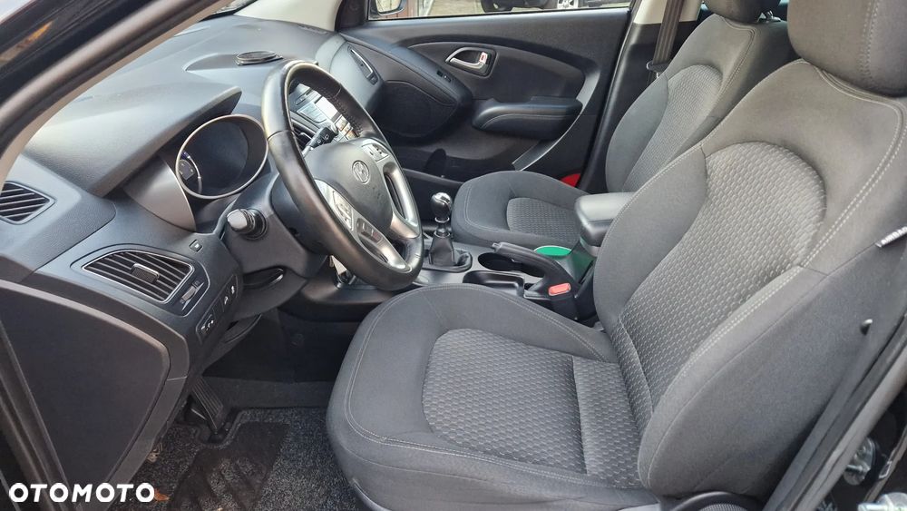 Hyundai ix35 1.6 2WD Fifa World Cup Edition - 24