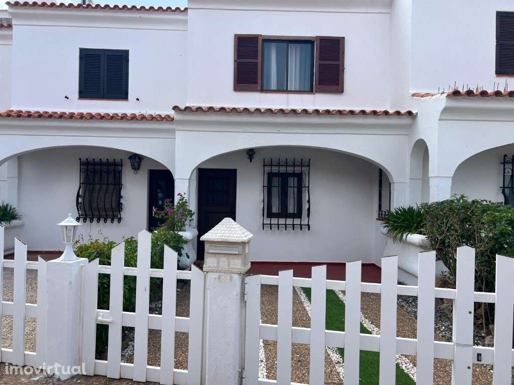Moradia T2 em Vilamoura com Terraço e Condomínio com Piscina - Grande imagem: 2/22