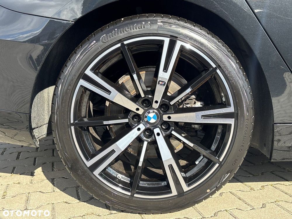 BMW Seria 5 520d xDrive mHEV M Sport - 11