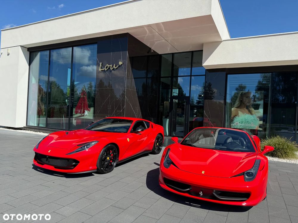 Ferrari 812 Superfast - 16