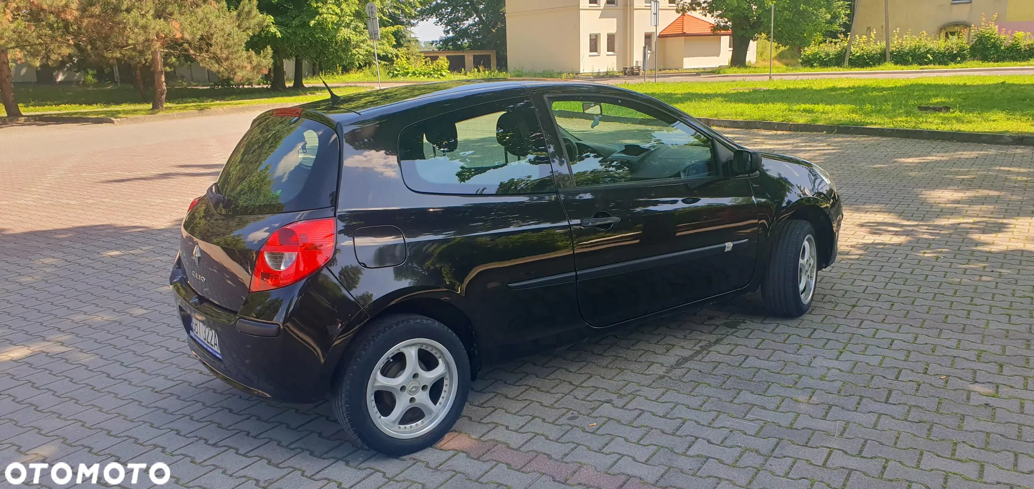 Renault Clio 1.2 16V 75 Dynamique - 4