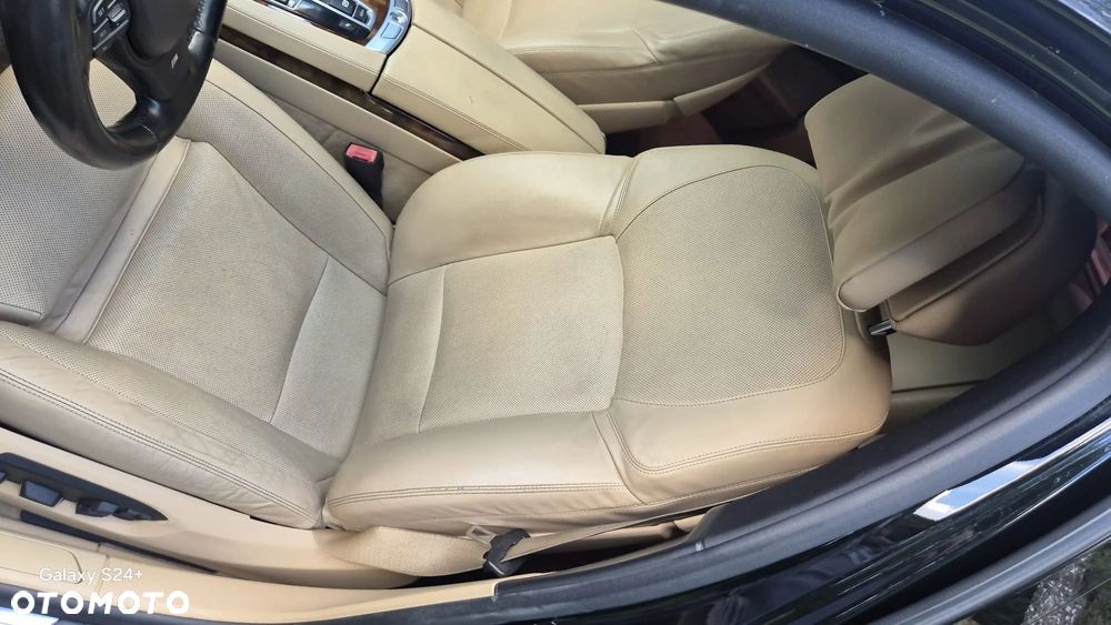 BMW Seria 7 740i - 14