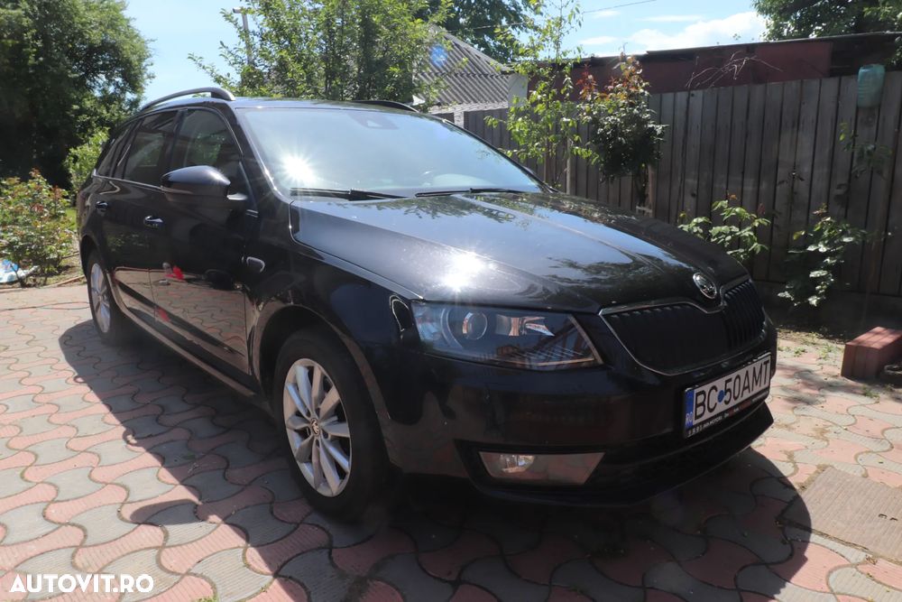 Skoda Octavia 2.0 TDI (Green tec) DSG Style - 1