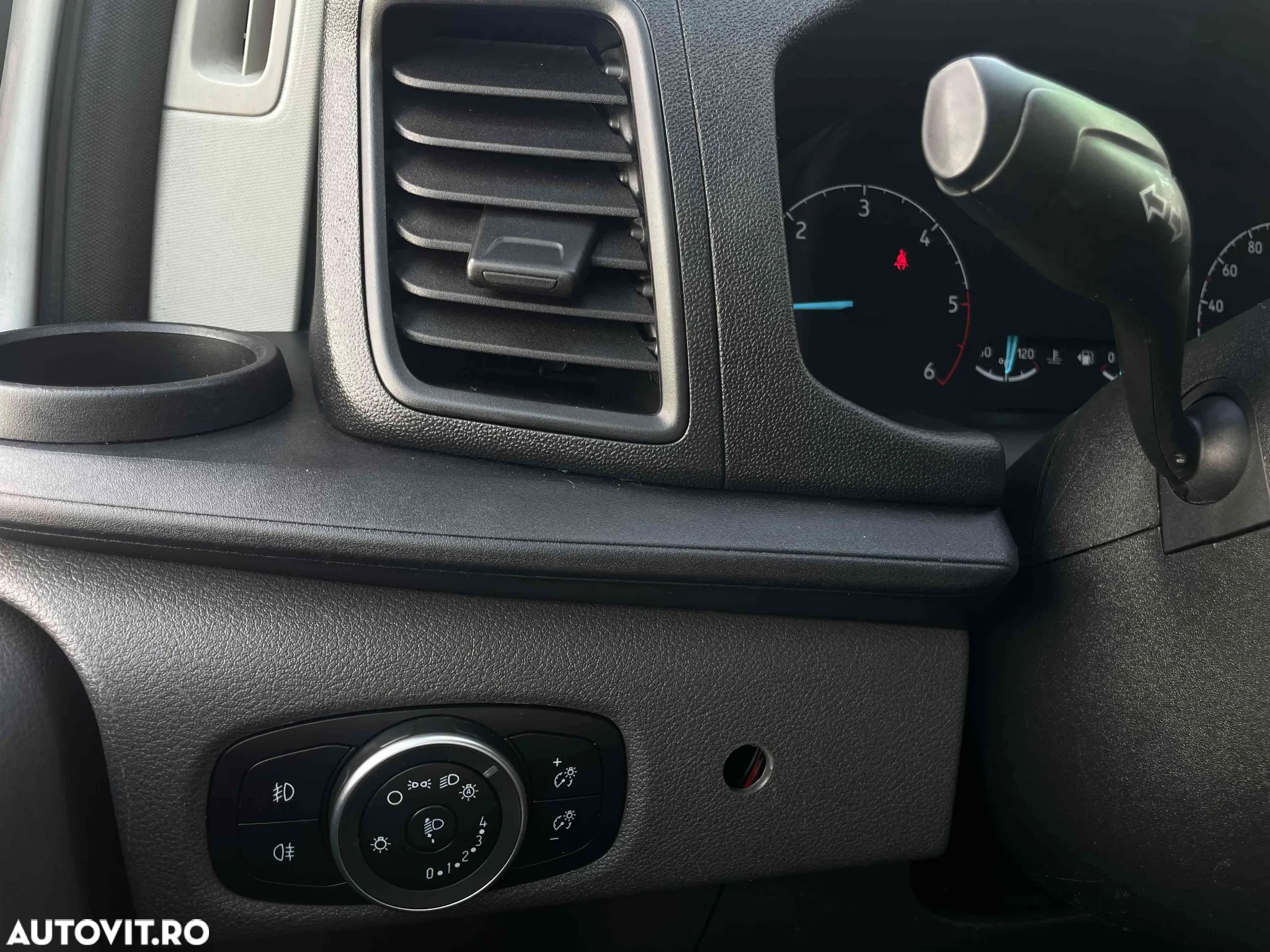 Ford Transit Custom - 10