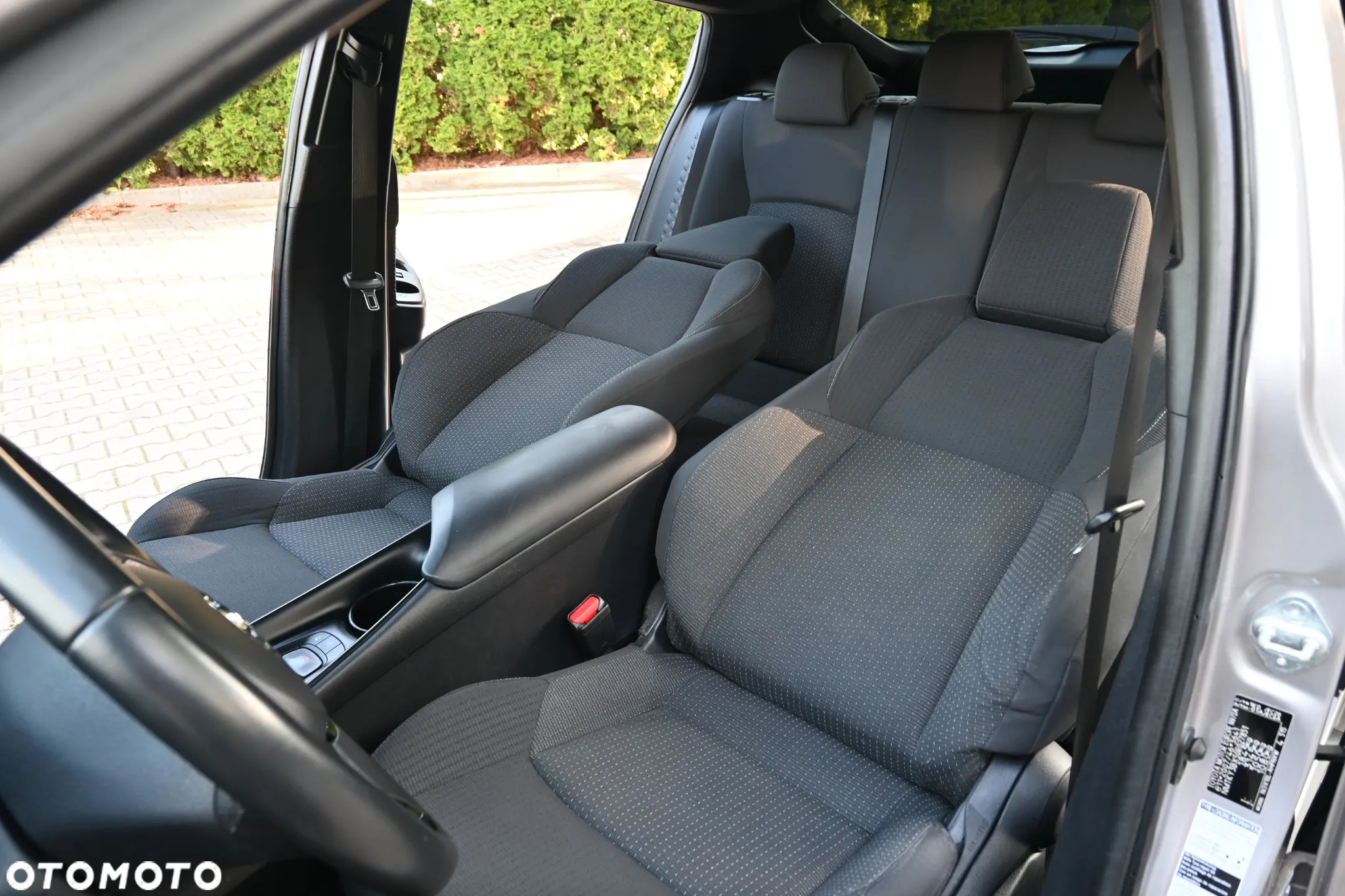 Toyota C-HR - 35