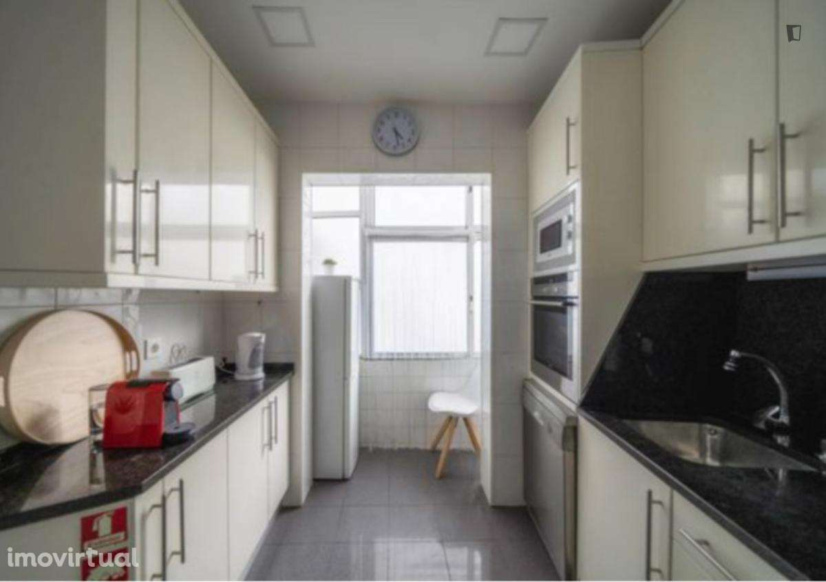 Apartamento com 2 quartos - localizado em Cedofeita Porto - Grande imagem: 2/11