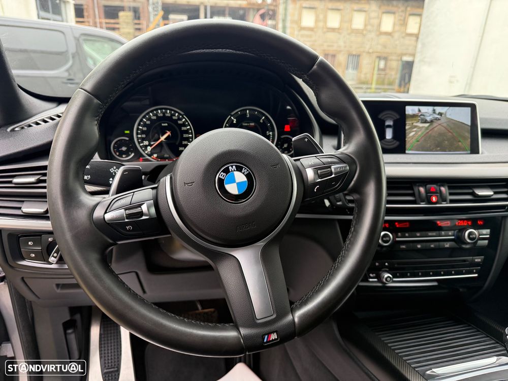 BMW X5 25 d xDrive Pack M 50 anos - 24