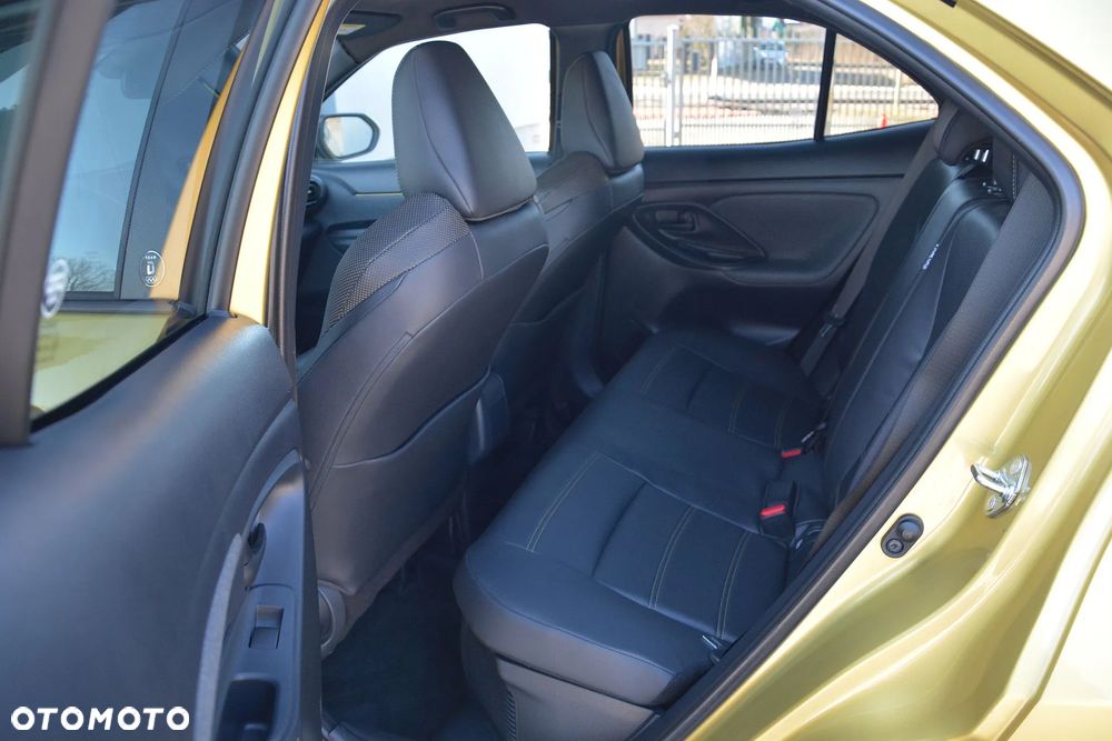 Toyota Yaris Cross - 12