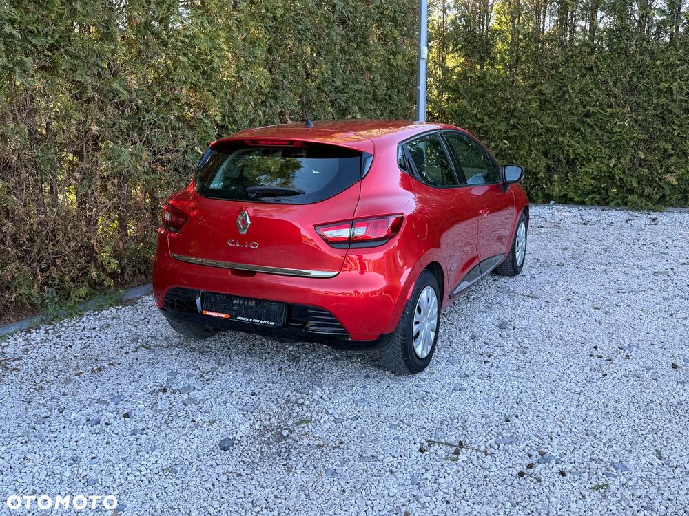 Renault Clio 1.2 16V 75 Expression - 5