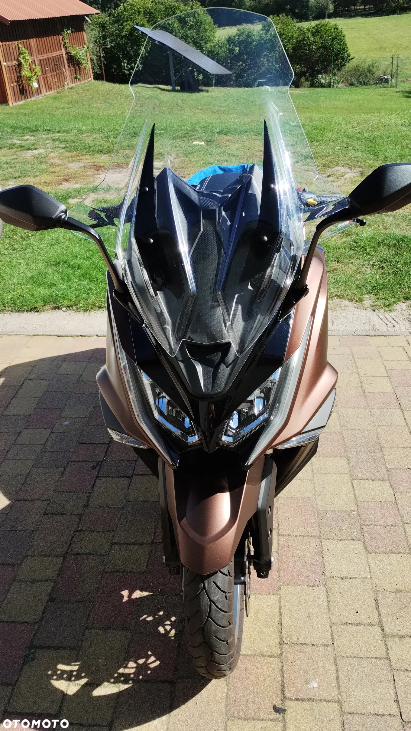 Kymco AK 550 - 8