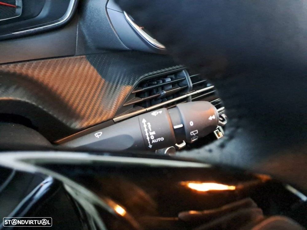 Peugeot 2008 1.2 PureTech Style - 15