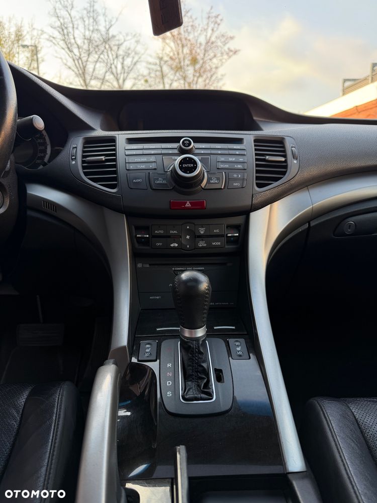 Honda Accord 2.4 Executive Nav - 9