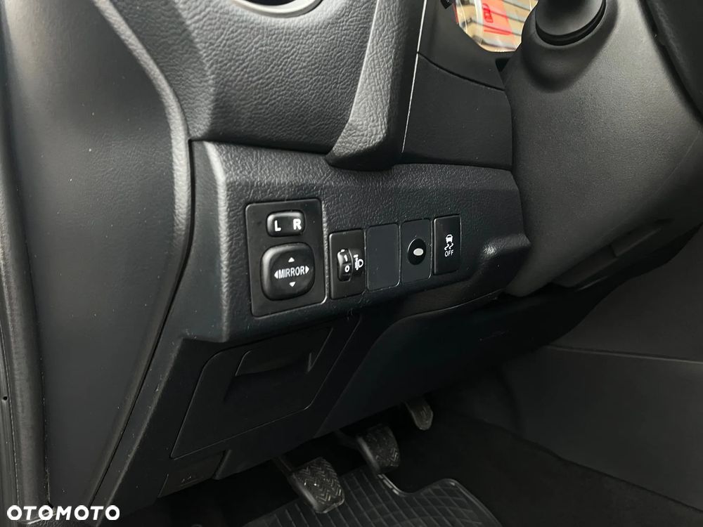 Toyota Auris 1.6 Premium - 26