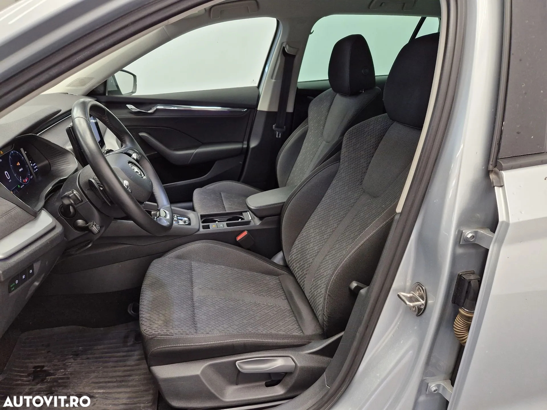 Skoda Octavia Combi 2.0 TDI DSG Style - 11