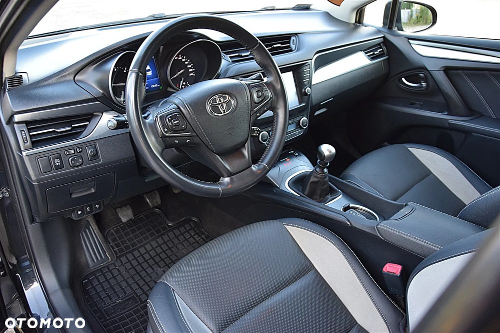 Toyota Avensis 2.0 D-4D Prestige - 29