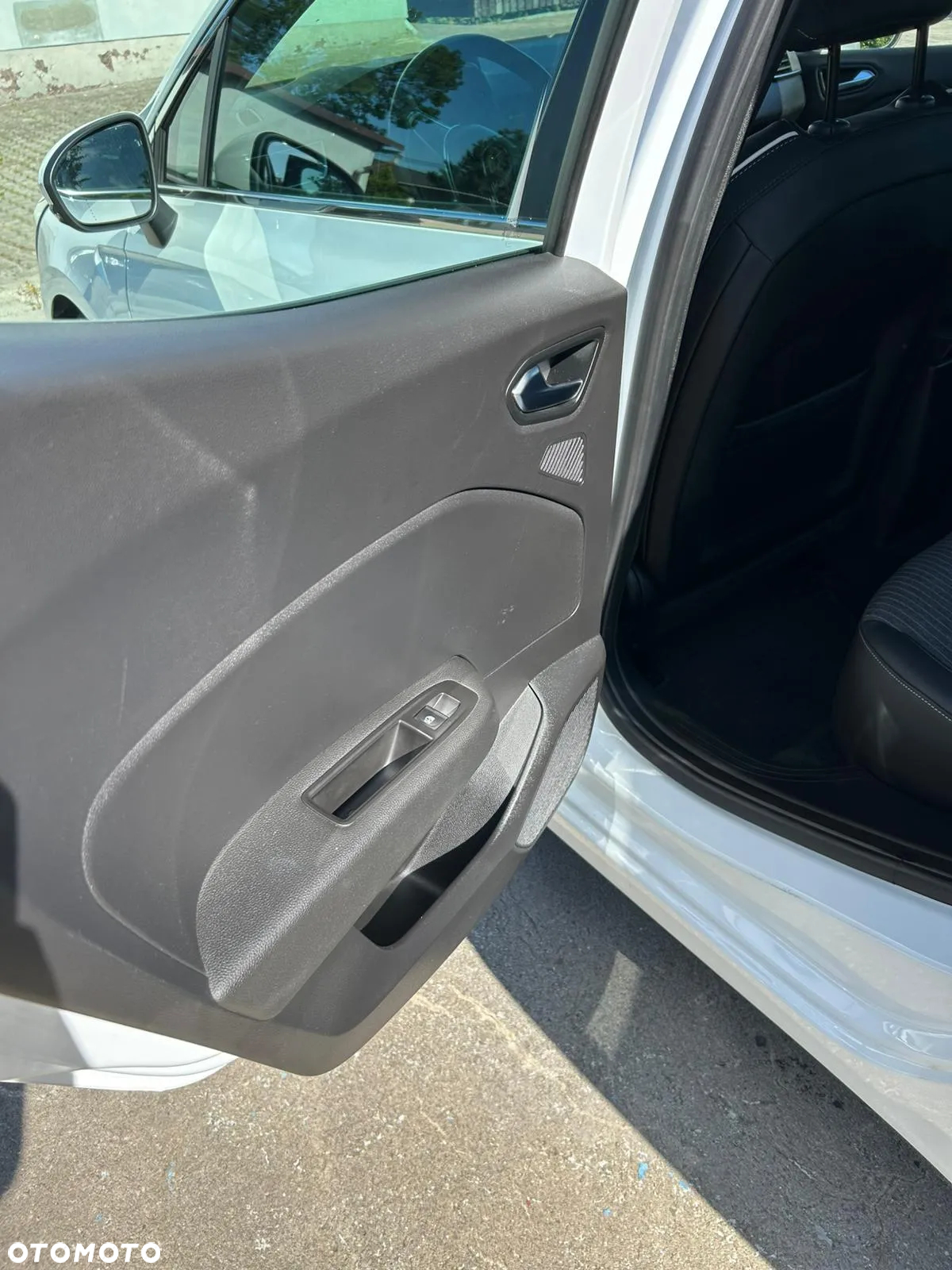 Renault Clio 1.0 TCe Intens - 10