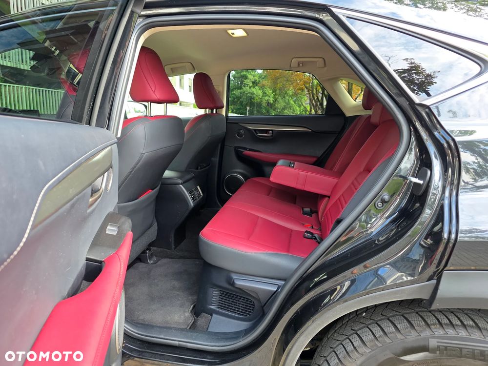 Lexus NX 300h Prestige AWD - 22