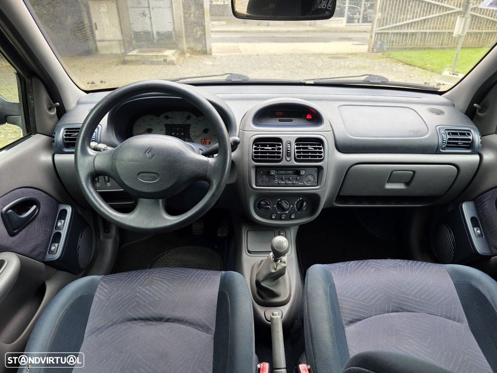 Renault Clio 1.2 Expression - 9