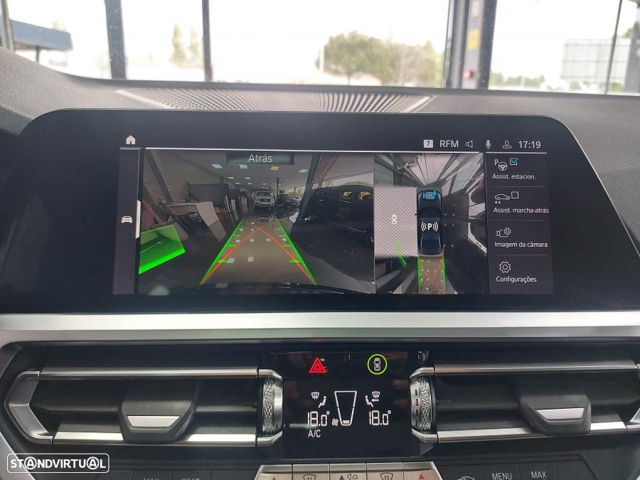 BMW 330 e Pack 50 anos M Auto - 26