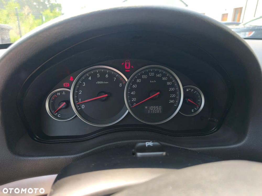 Subaru Legacy 2.0R GL - 9