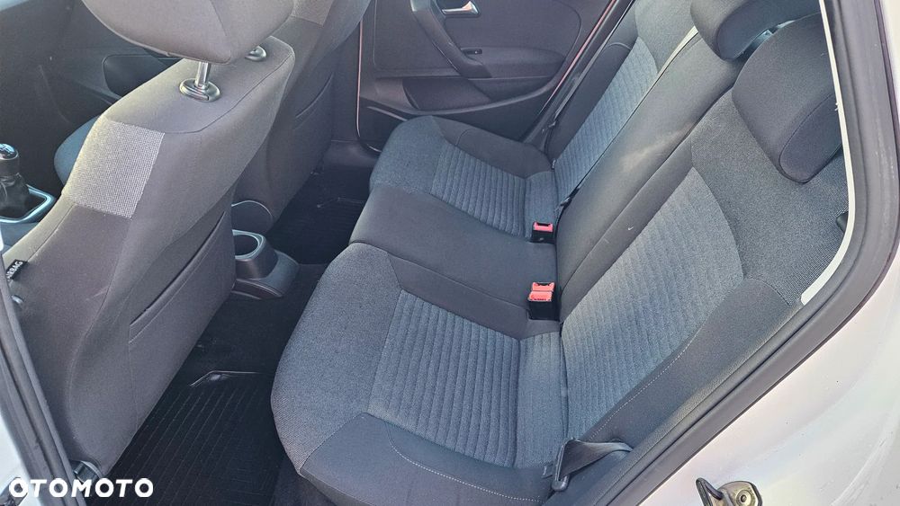 Volkswagen Polo 1.4 16V Trendline - 6